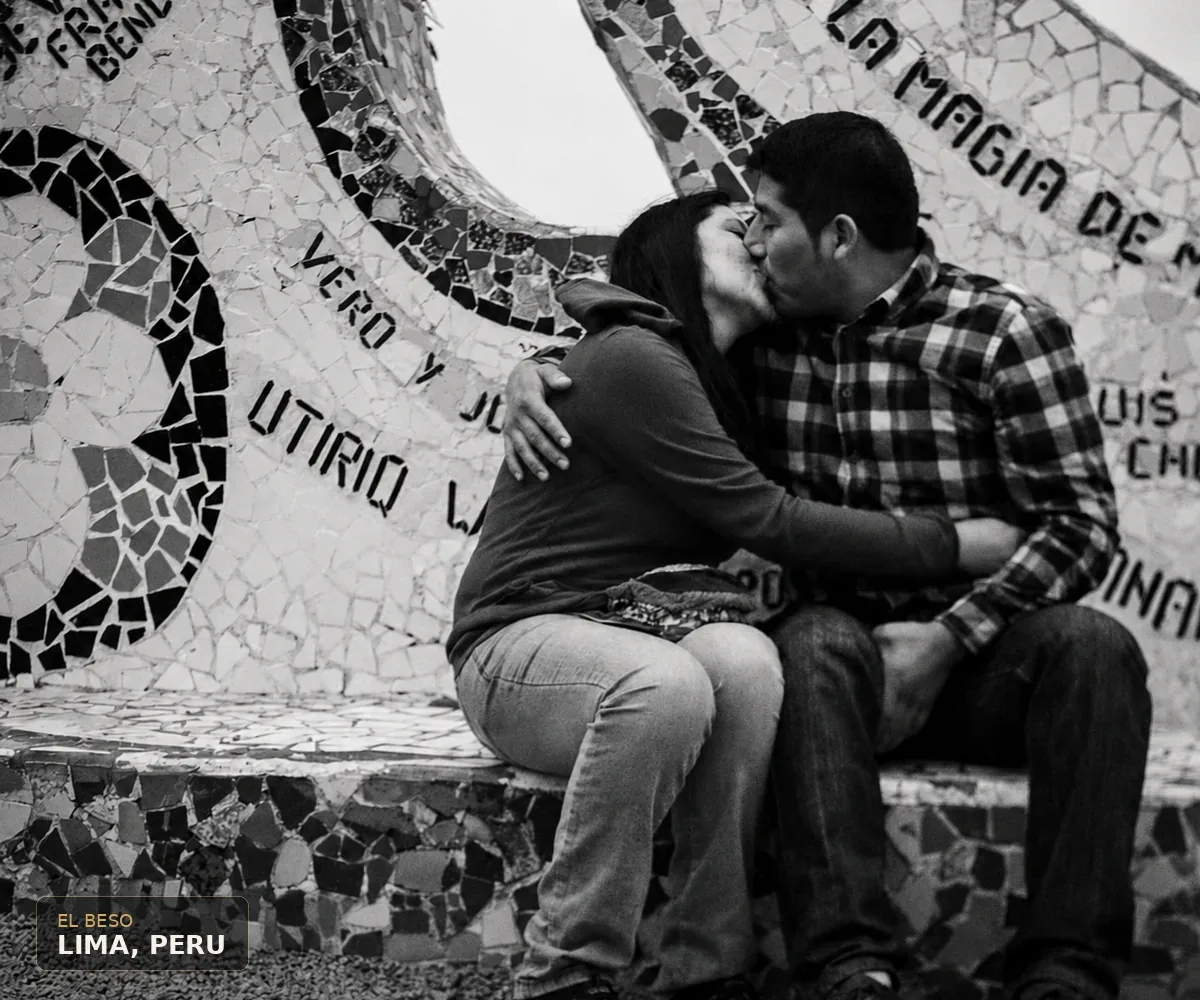 El Beso photograph preview for future RockePhoto print collection.